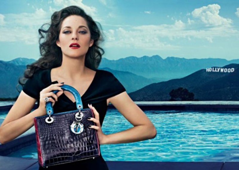Diorova torbica koja podiže seksipil