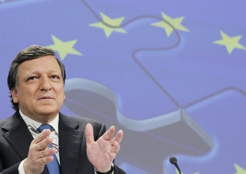 Barroso seeks 'real, faster reforms' from Pristina