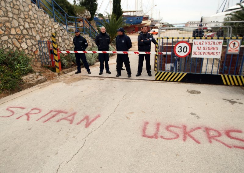 Stečajni upravitelj ne pušta više nijednog radnika u škver