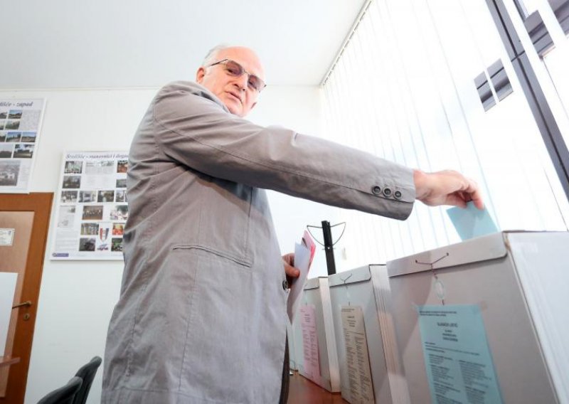 Izbornu promidžbu ostavite pred vratima Sabora
