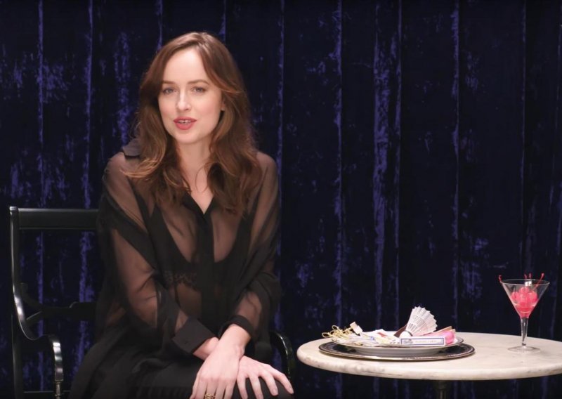 Što sve Dakota Johnson može staviti među zube