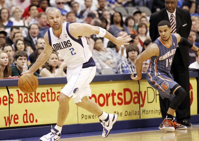 Phoenix šokirao Clipperse, Dallas sve bolji