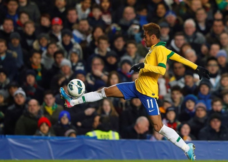Santos želi izigrati Barcu, City nudi 118 milijuna za Neymara