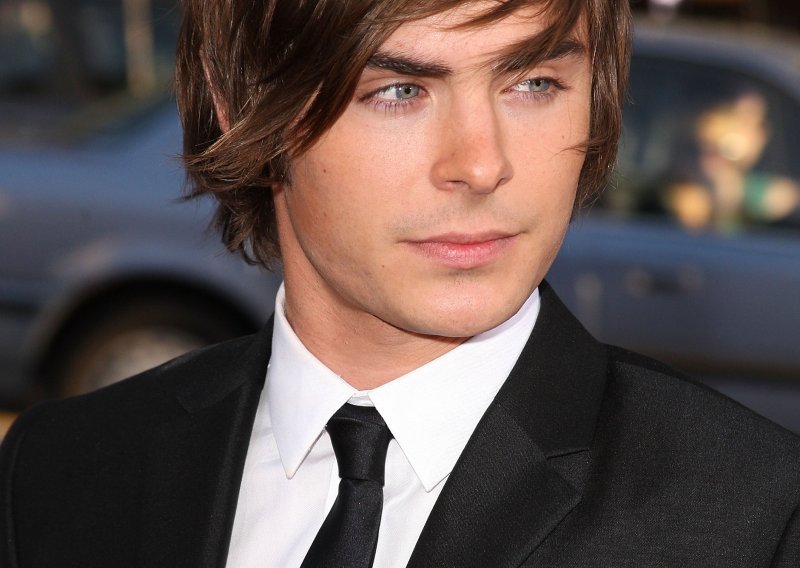 Zac Efron ne voli vlastite filmove