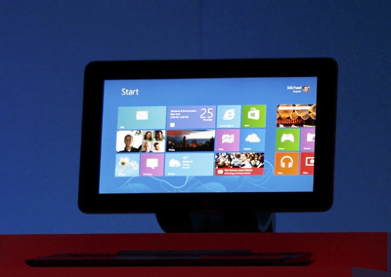 Windows 8: Sviđa li vam se dirati računalo?