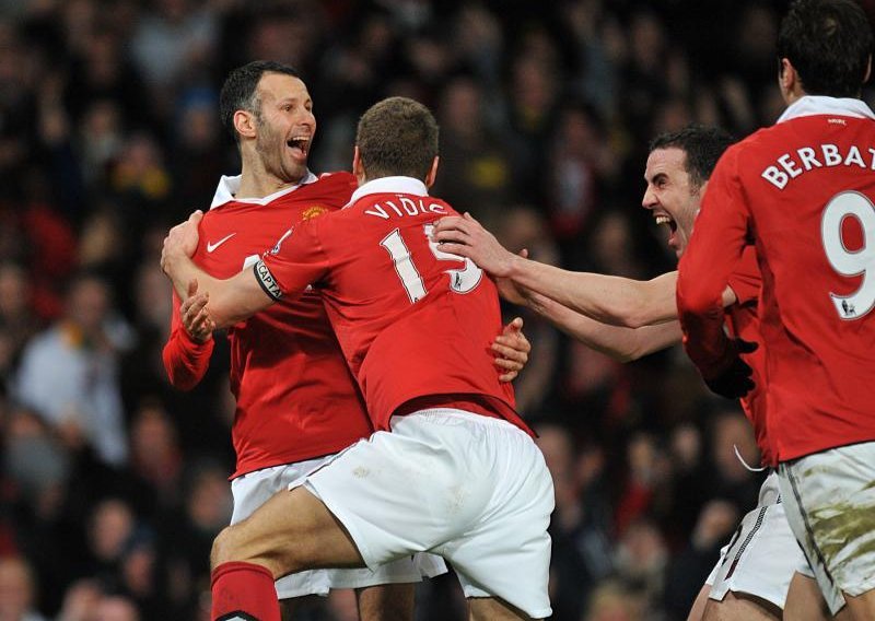 Novi ugovor: Giggs prema 1000. nastupu za United