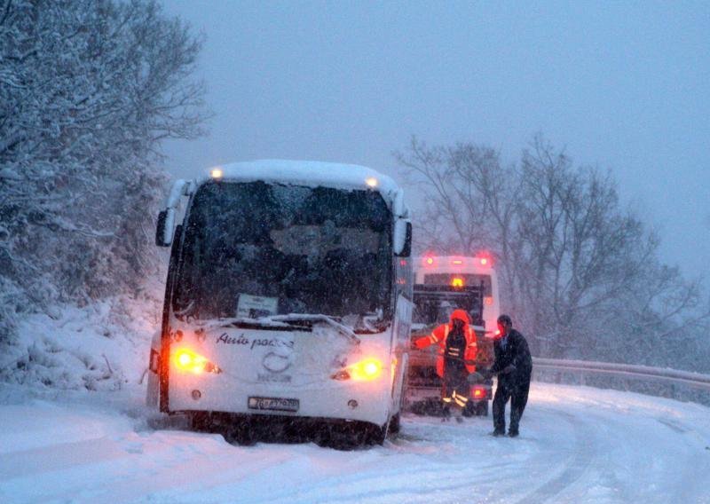 Deep freeze, snow disrupt travel across Croatia, Bosnia