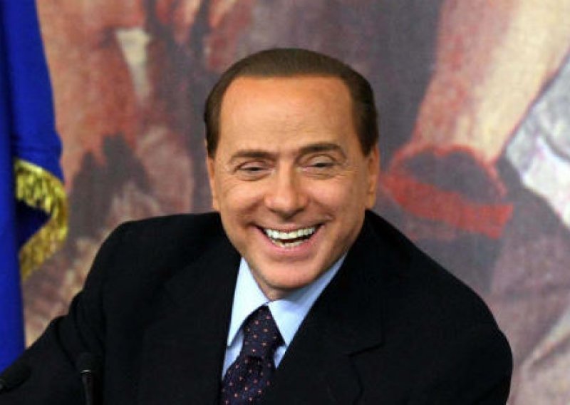 Berlusconi se može seksati šest puta tjedno