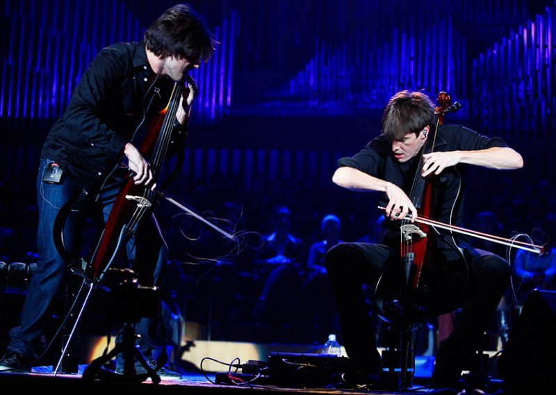 Rock spektakl virtuoza na violončelima