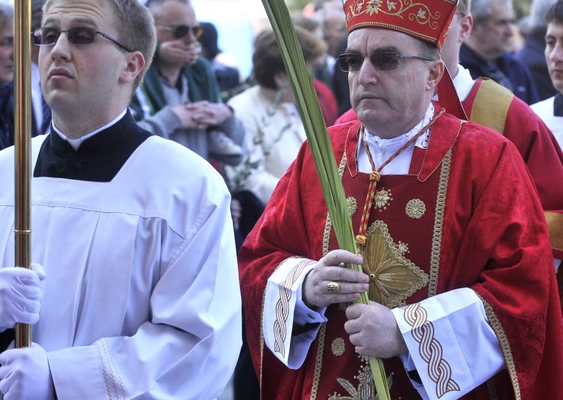 Vatikan traži hitan dijalog slovenske i hrvatske Crkve