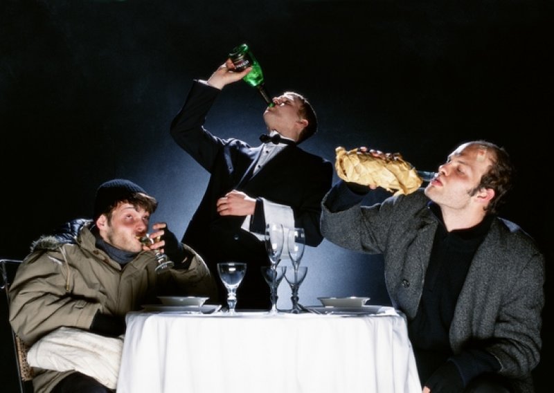 Nijemci otvorili bar za nezaposlene alkoholičare