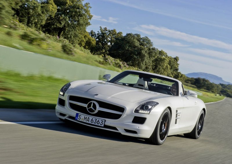 Mercedes SLS AMG Roadster je najbrže sušilo za kosu