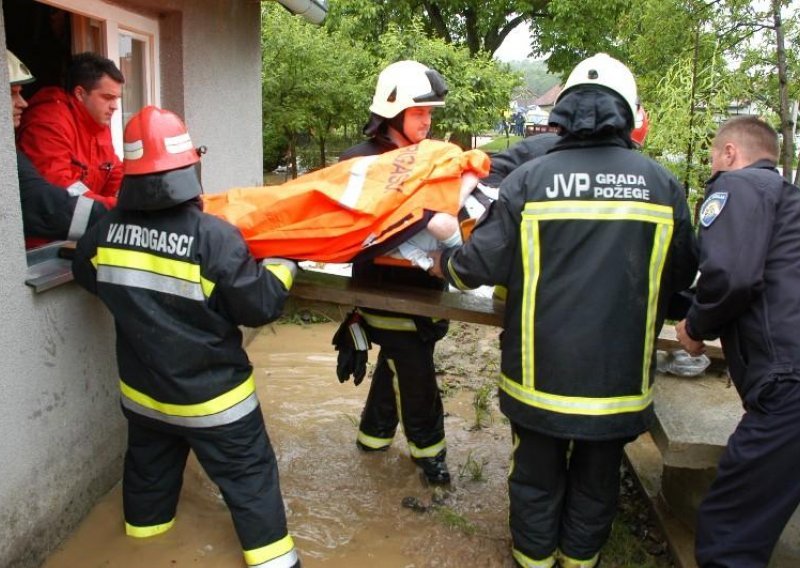 Gradonačelnik Požege spašavao staricu