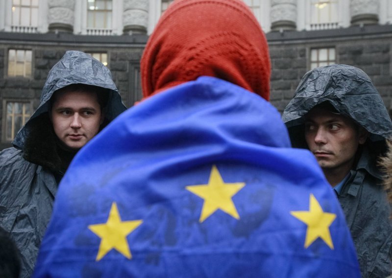 Rusija od Ukrajine traži suspenziju sporazuma s EU-om