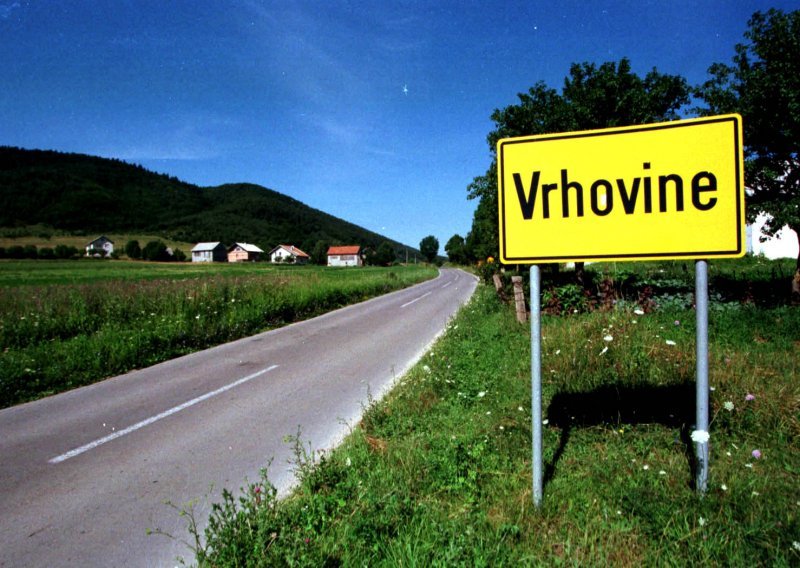 Vijećnici Hrvati traže da se Vrhovine proglase SAO Krajinom