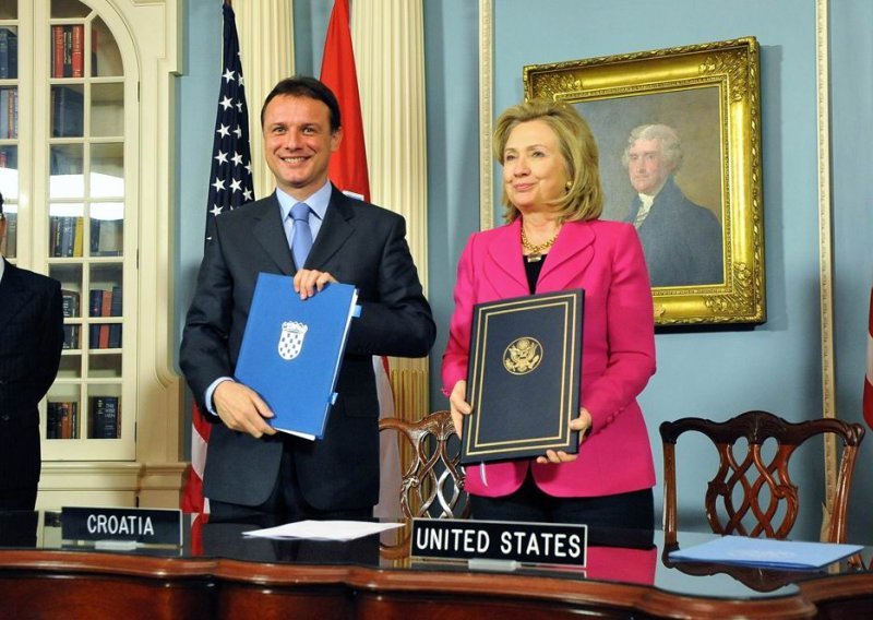 Clinton pohvalila hrvatski angažman u Afganistanu