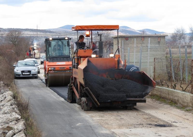 Krećete na put? Pogledajte gdje vas očekuju radovi na cestama!