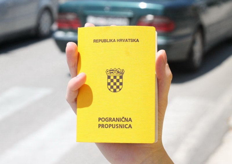 BiH izdaje pogranične propusnice za sve prelaze s Hrvatskom