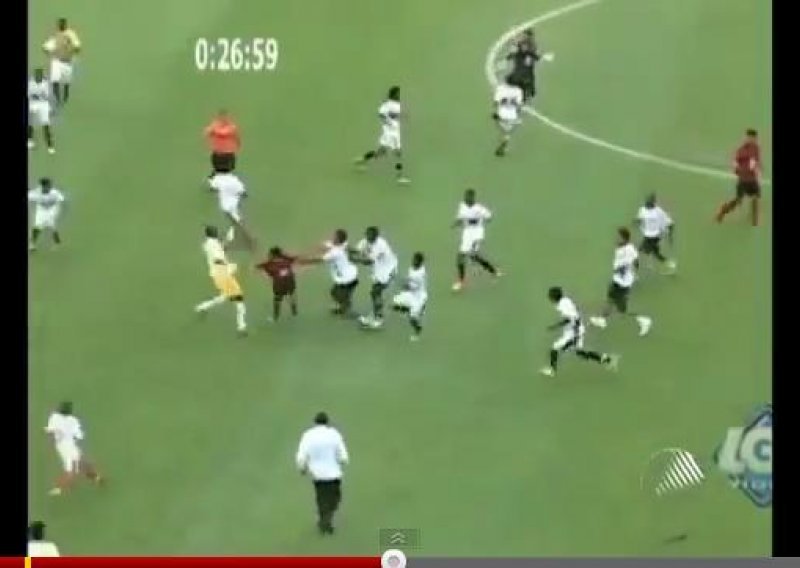 Šokantno! Brutalna makljaža mladih nogometaša