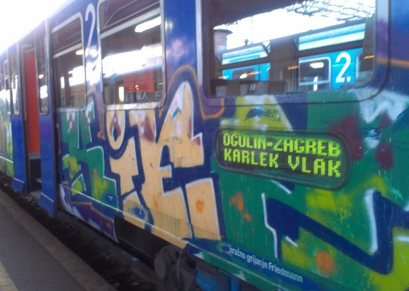 Klima ne radi, prozori se ne otvaraju - tako HŽ vozi u EU
