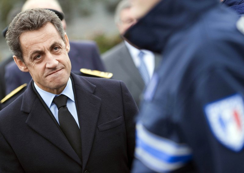 Sarkozy napadnut na ulici!