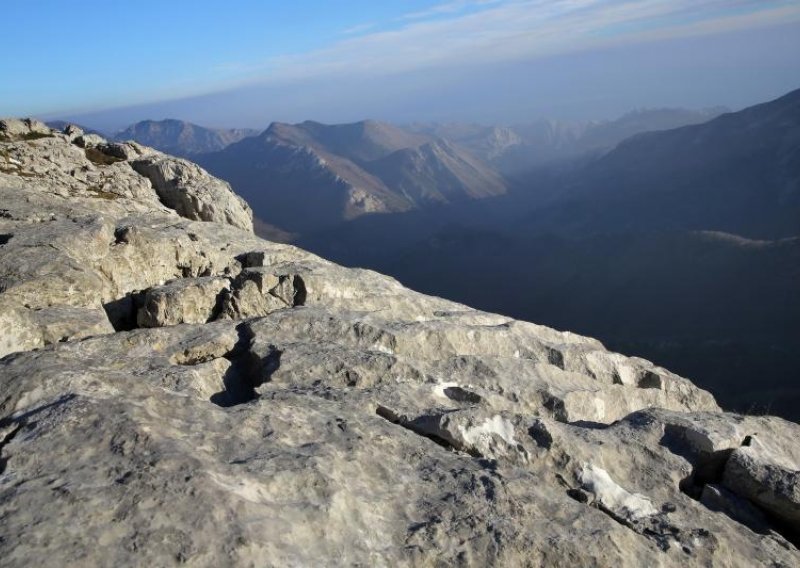 Velebit prevario dvoje mladih Belgijanaca, spasio ih HGSS