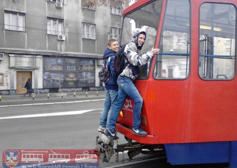A ovo se događa uživo u beogradskim tramvajima