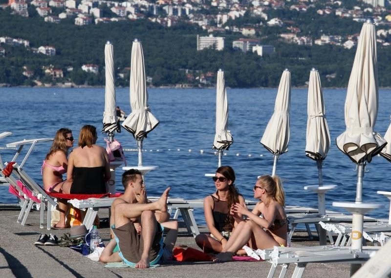 Opatija s više turista u kolovozu