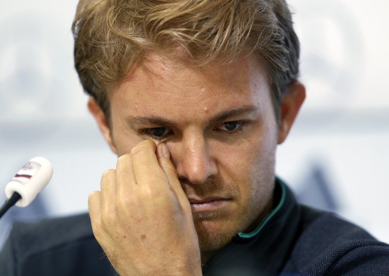 Rosberg tužan: Trebao sam pobijediti utrku!