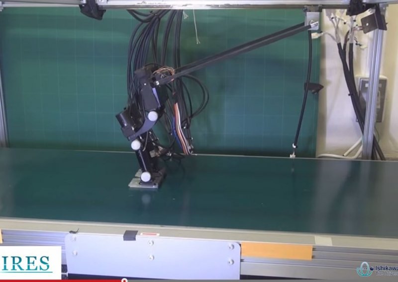Dvonožni robot iz Tokija može napraviti i salto