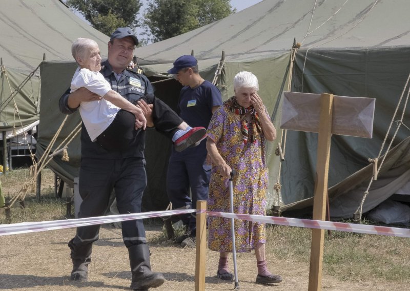 Strahota u Ukrajni: Granatiran konvoj sa ženama i djecom