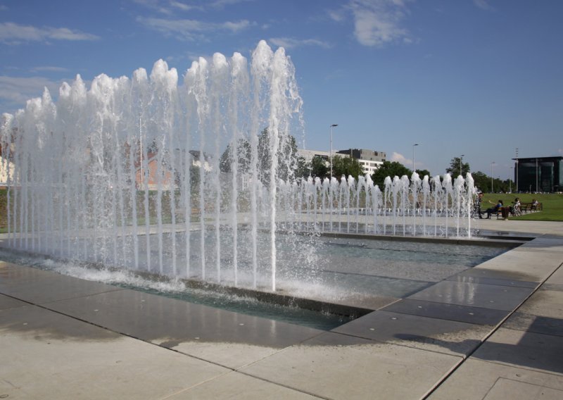 Tko će održavati Bandićeve fontane za 2,5 milijuna: Evo što sve treba da bi voda bila bistra