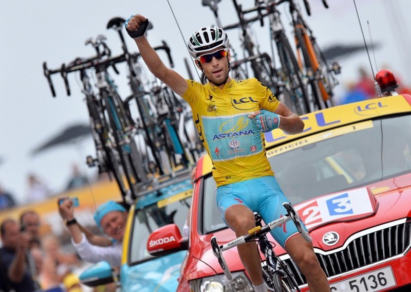 Nibali osvojio Tour de France, Italija slavi