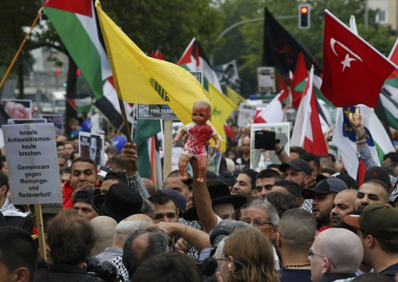 Berlin: Susret propalestinskih i proizraelskih prosvjednika