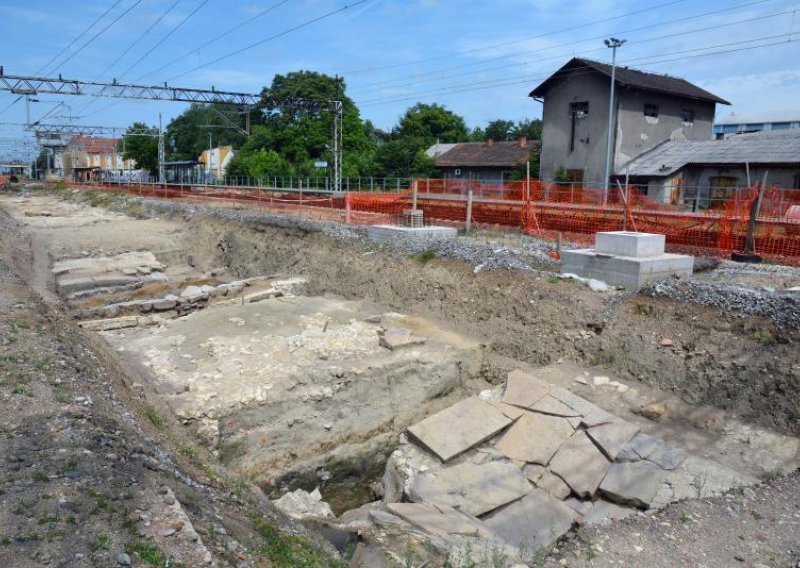 Zbog vrijednog nalaza odgađa se dovršetak sisačkog kolodvora