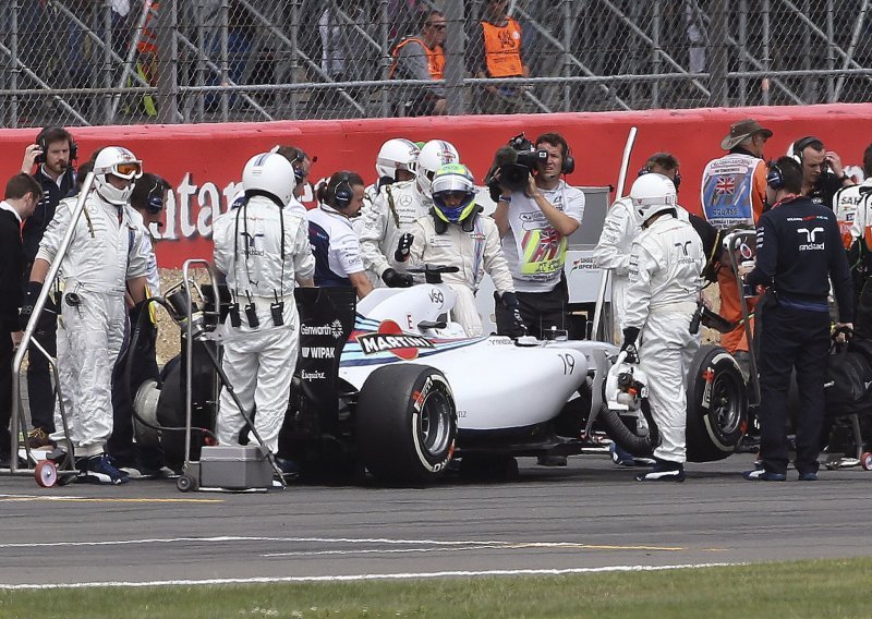 Požar! Članovi momčadi Formule 1 završili u bolnici