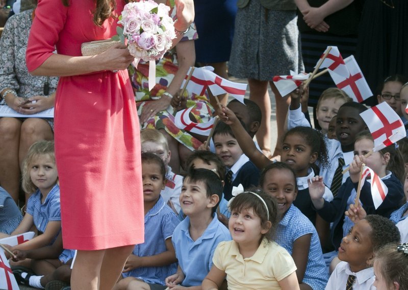 Kate Middleton ponovno zadivila svojim stilom