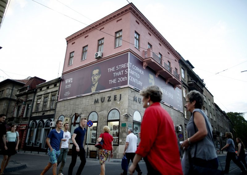 Sarajevo preplavili turisti na monumentalnu obljetnicu