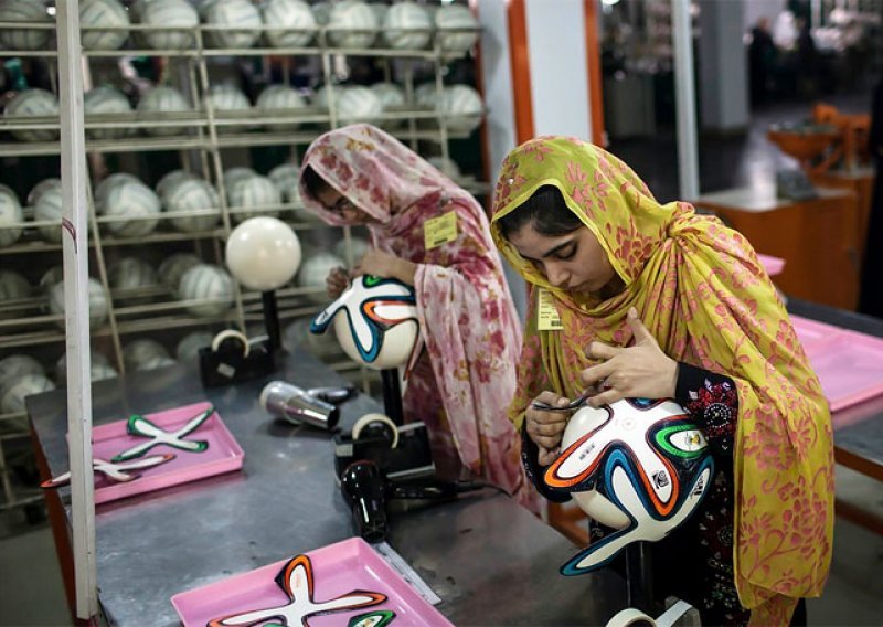 Brazucu proizvode potplaćene žene u Pakistanu
