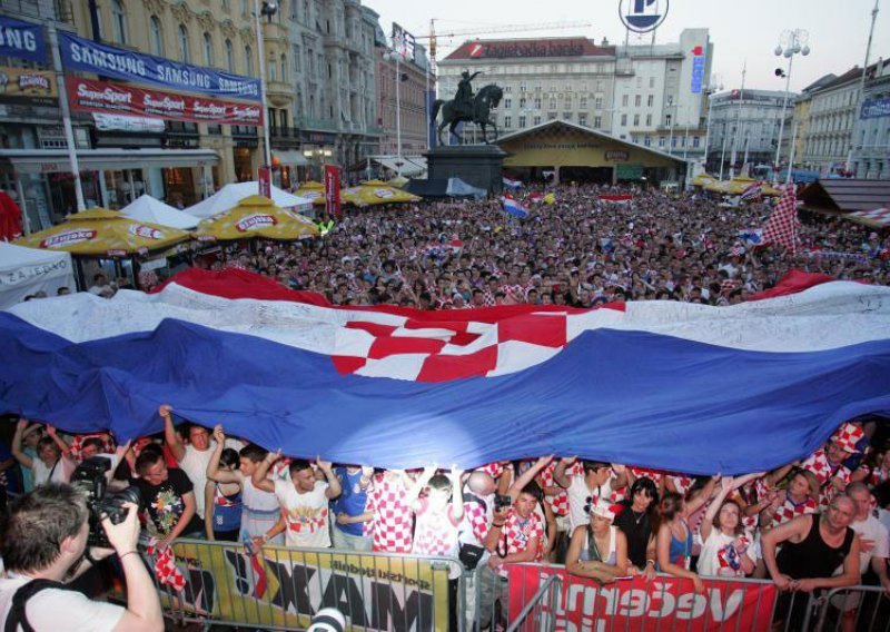 Pred utakmicu stižu oluje, gromovi i tuča!