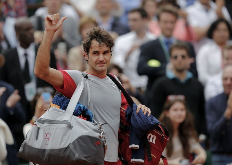 Senzacija u Parizu! Federer na koljenima