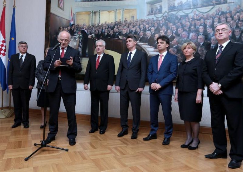 Leko zastupnicima: Zanemarite osobne interese!