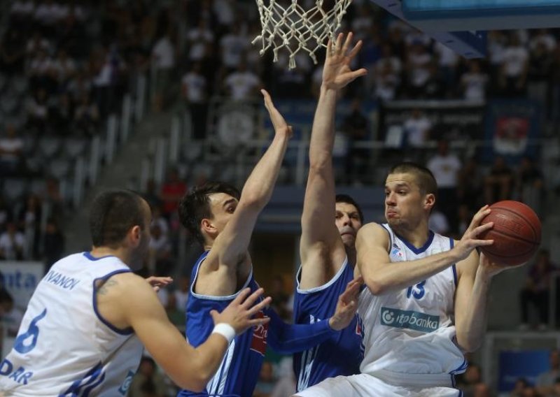 Cibona dovršila Zadar i prošla u finale