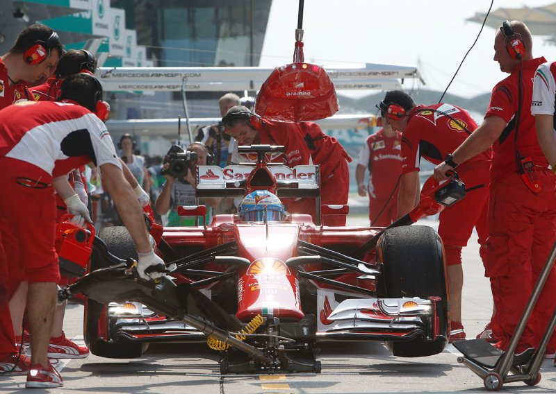 Izaziva li Alonso ovim izjavama bijes u Ferrariju?