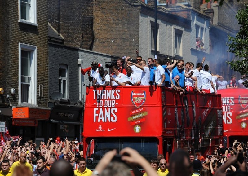 Arsenalov prekid 'suše' pozdravilo 250 tisuća navijača