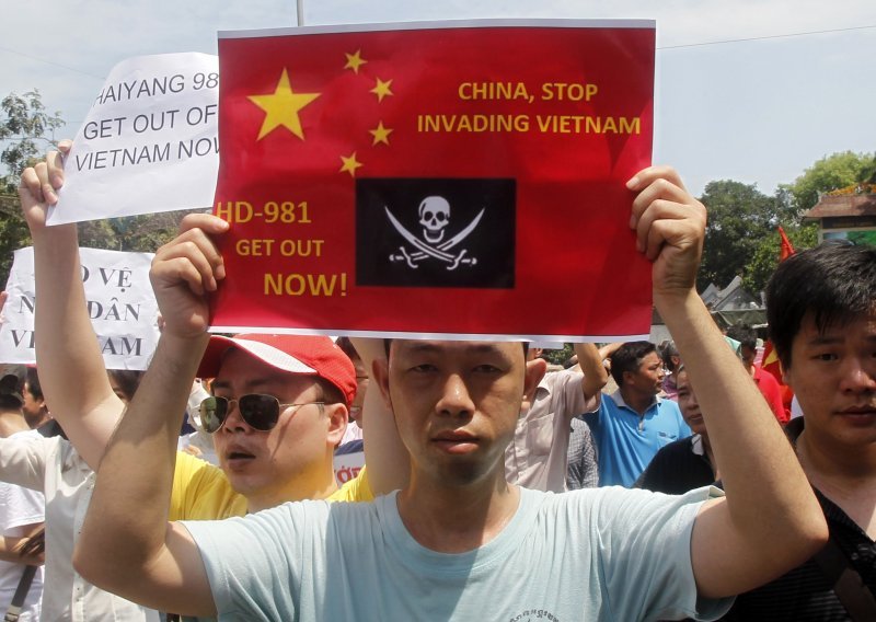 U protukineskom prosvjedu zapaljene tvornice u Vijetnamu