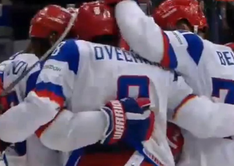 SP, hokej: Rusi uništili SAD, šokantan poraz Slovaka