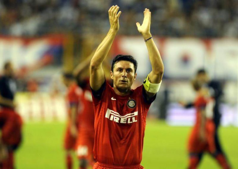 Oproštaj navijača Intera od kapetana Zanettija
