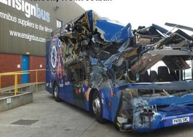 Evo što je ostalo od Chelseajevog autobusa