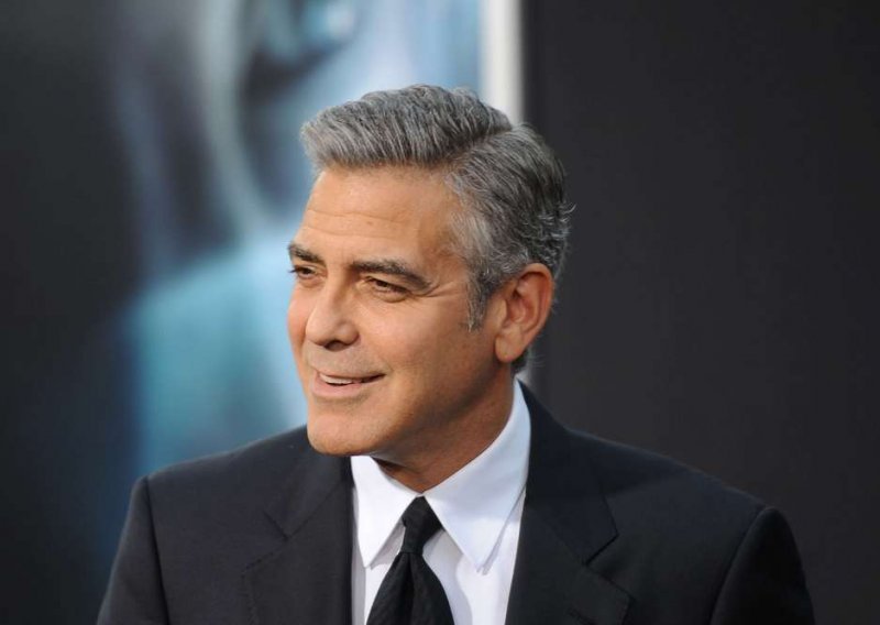 Prestanite maštati, Clooney se zaručio!